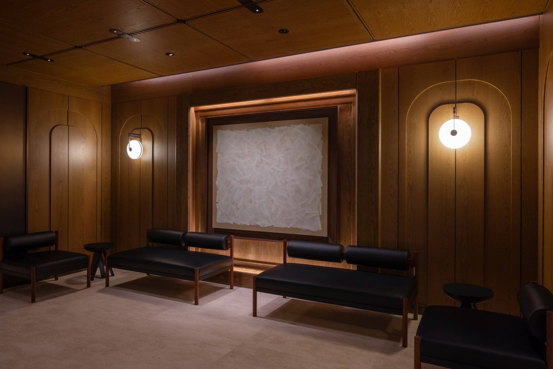 Lotte Avenuel Emerald Lounge — interior, 2 of 30