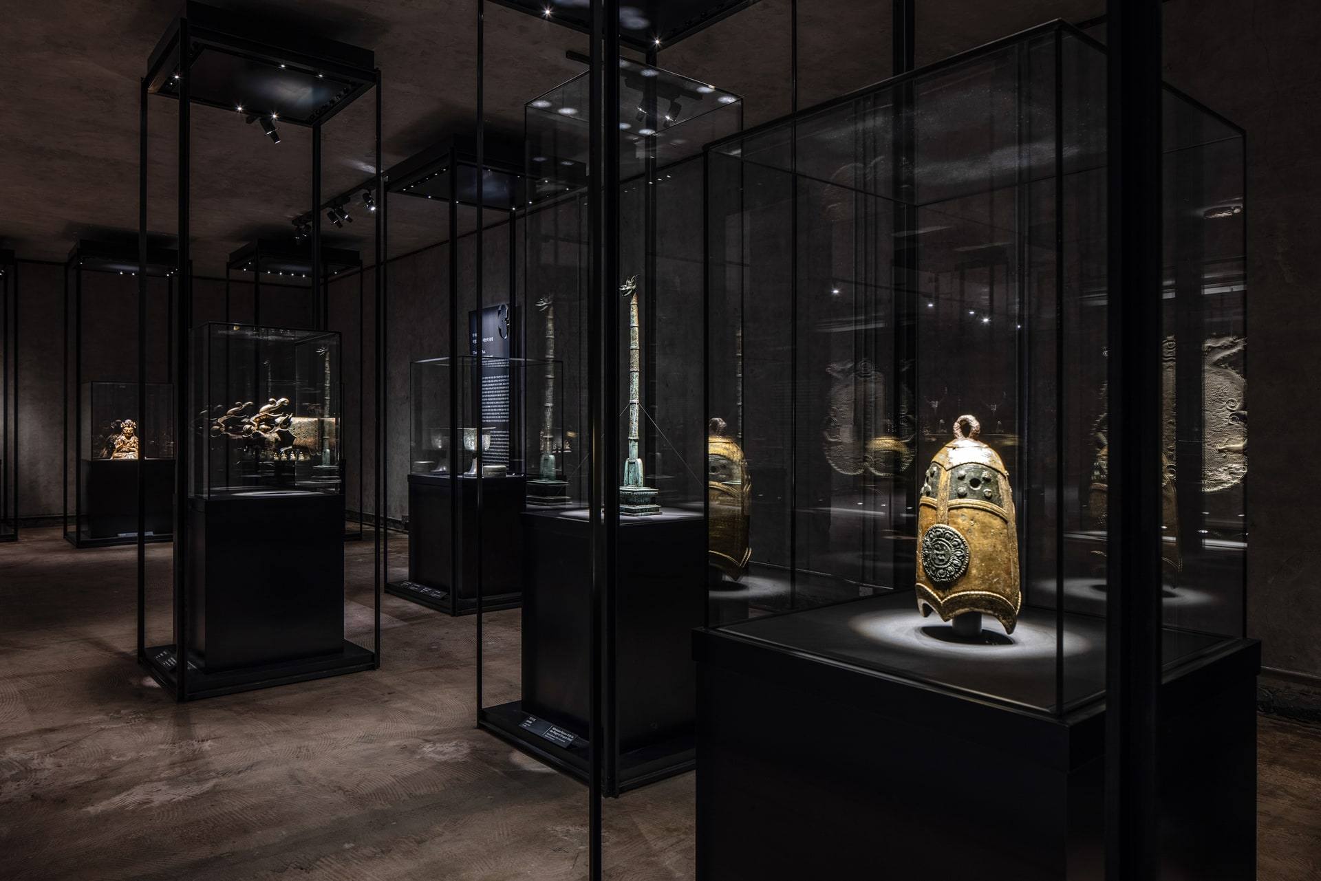 Hoam Exhibition — interior, 3 of 11