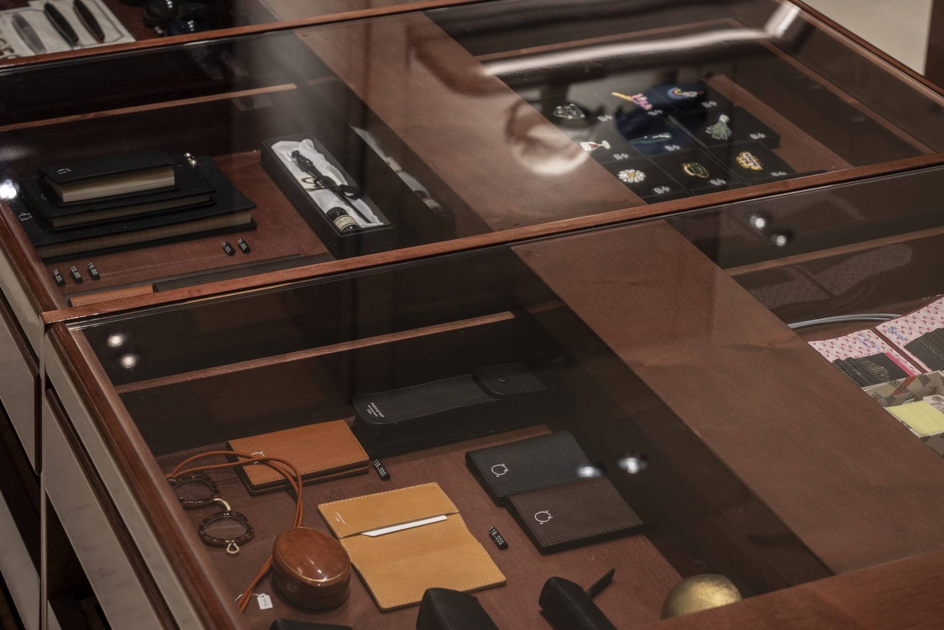 Pishon&Cabinet by Point of View — interior, 5 of 12