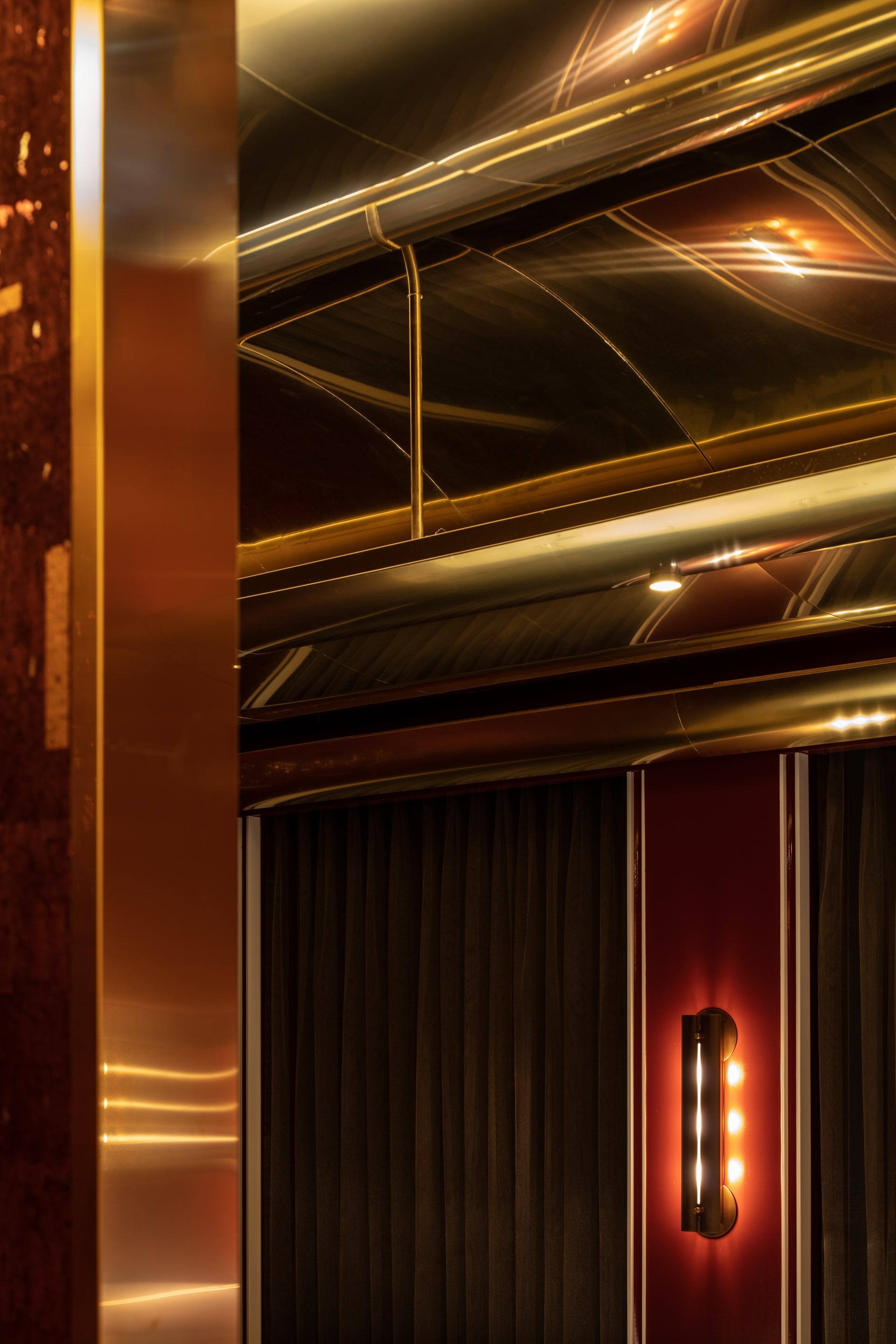 Soigné Redroom — interior, 5 of 11