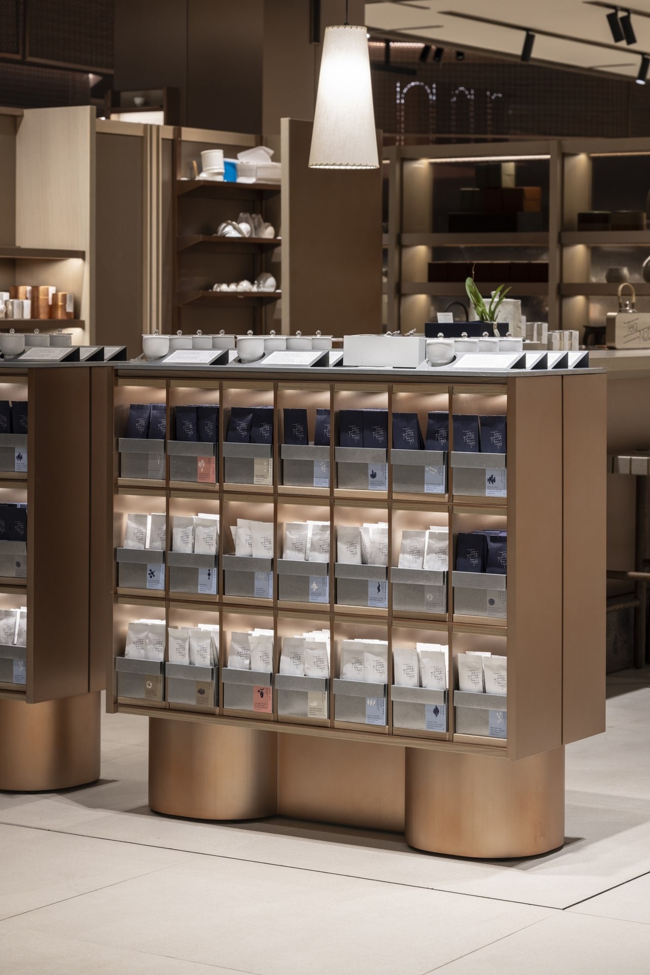 Shinsegae Gangnam-Table&Dishware — Furniture & Fixture