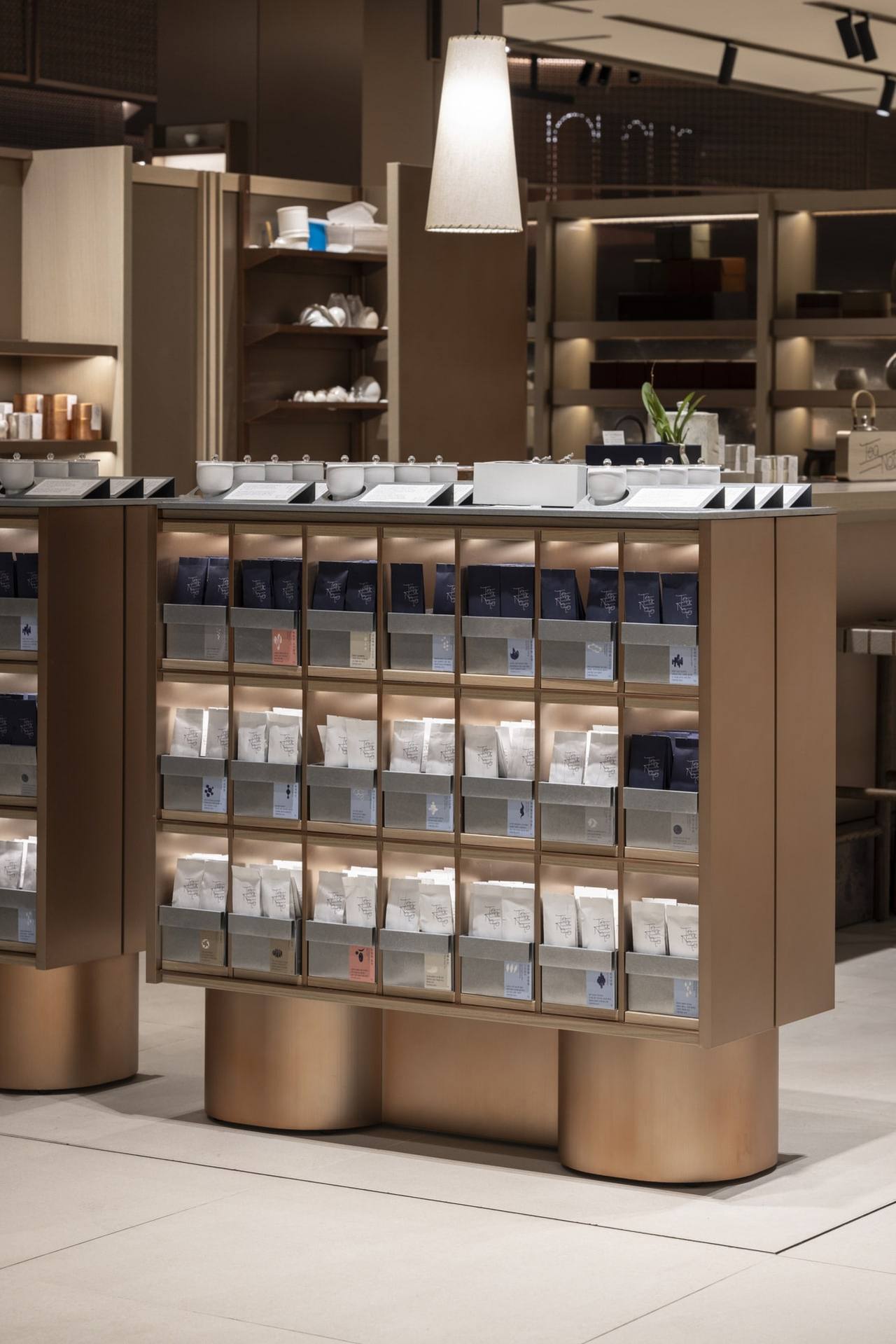 Shinsegae Gangnam-Table&Dishware — interior, 6 of 21