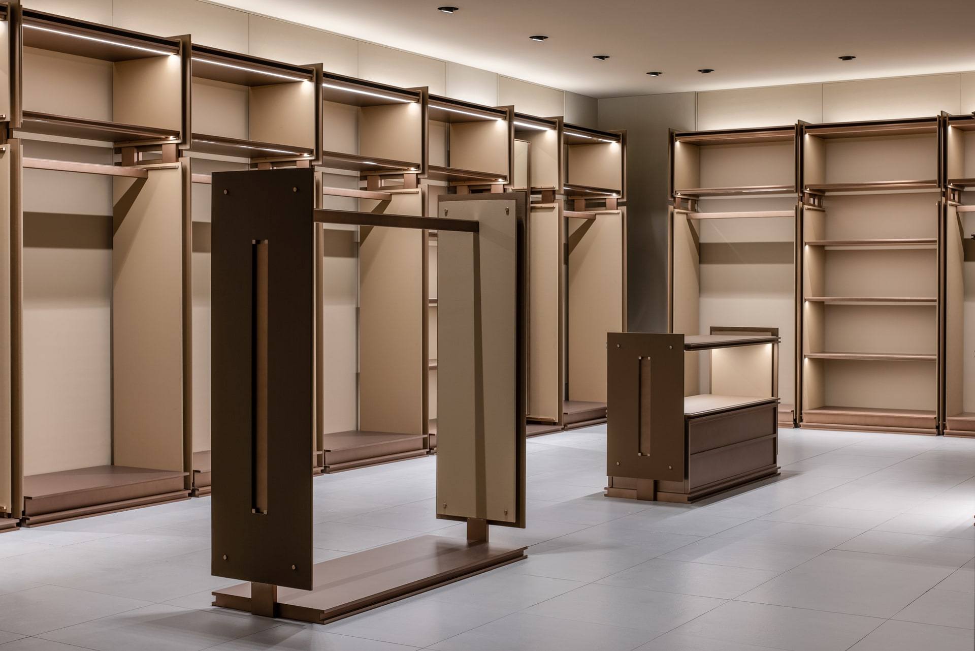 Jons — interior, 5 of 14