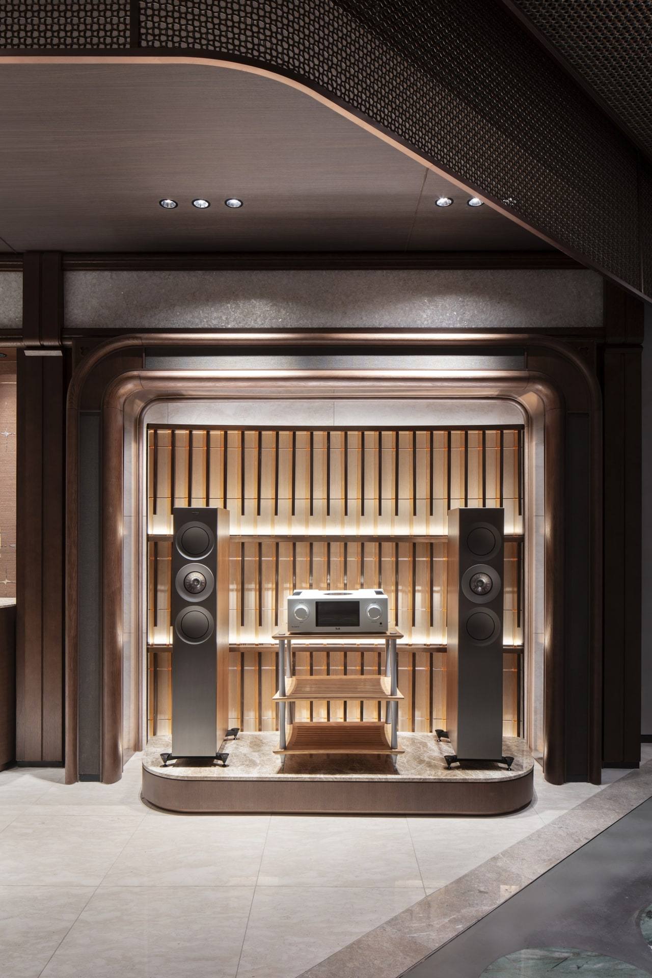Audiophile — interior, 5 of 15