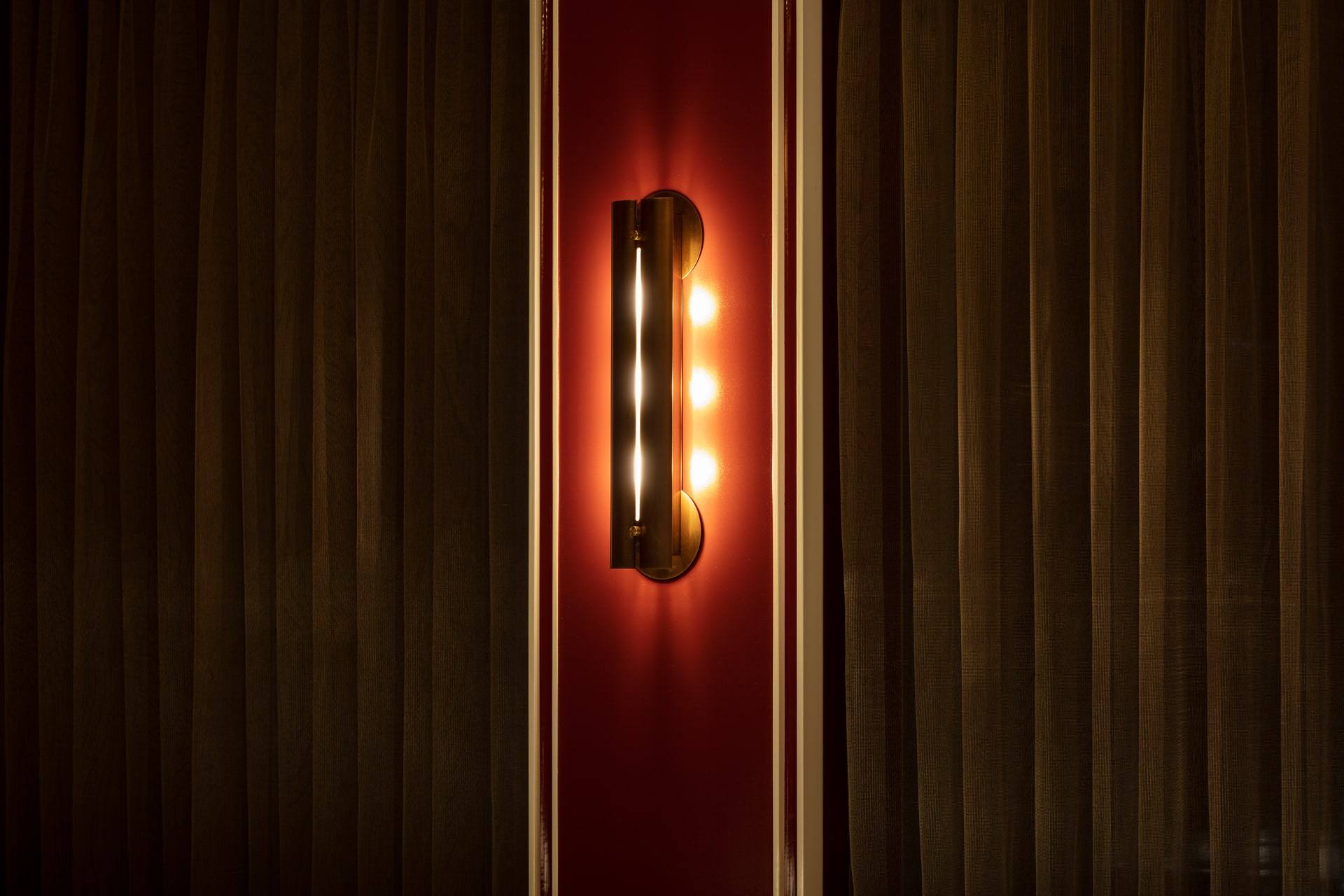 Soigné Redroom — interior, 7 of 11