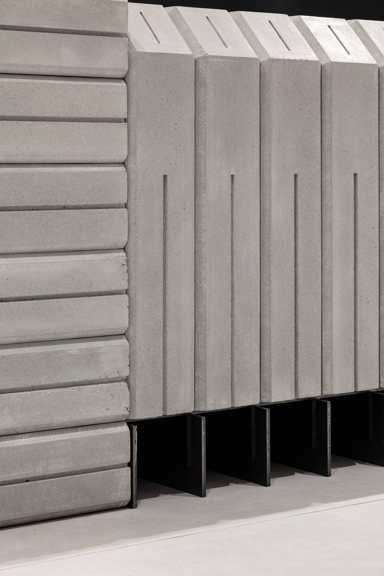 Comgen — interior, 8 of 16