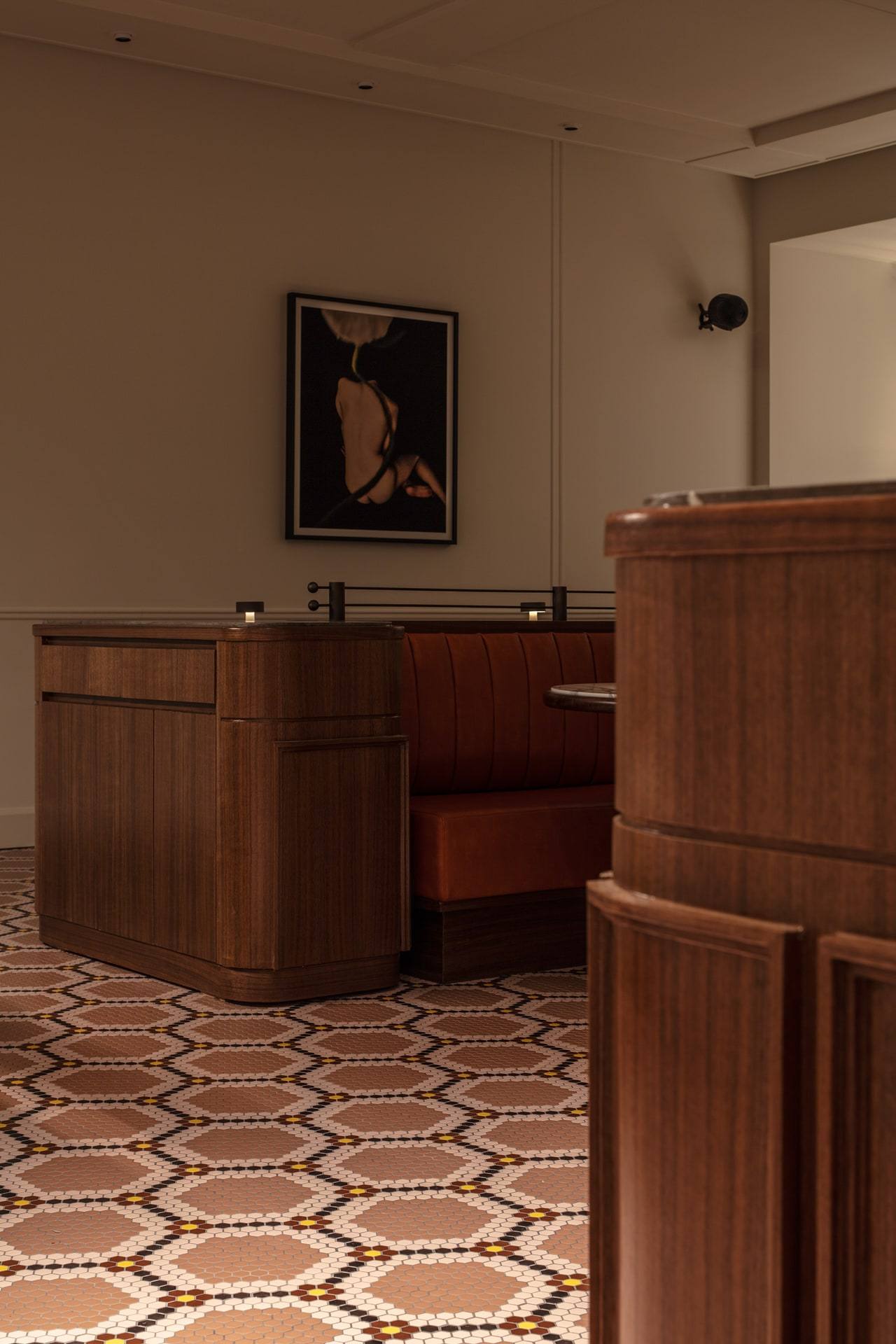 Monsieur Benjamin — interior, 9 of 12