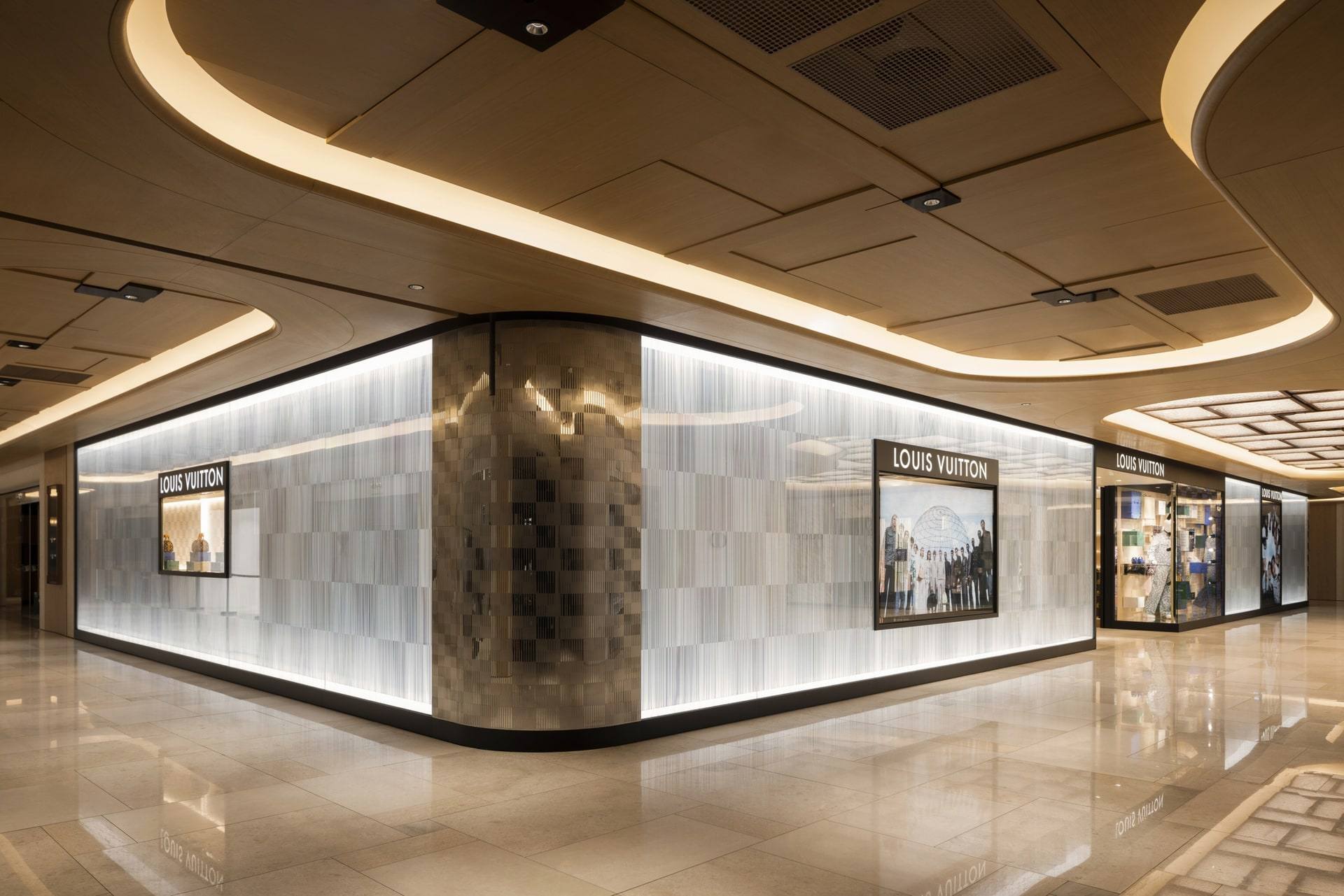 Shinsegae Gangnam-Men's Luxury — interior, 8 of 19