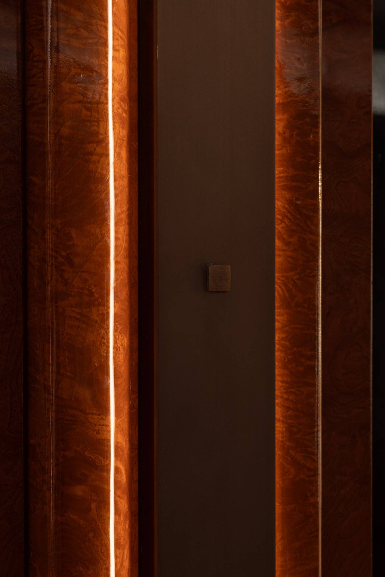 Lotte Avenuel Emerald Lounge — interior, 9 of 30