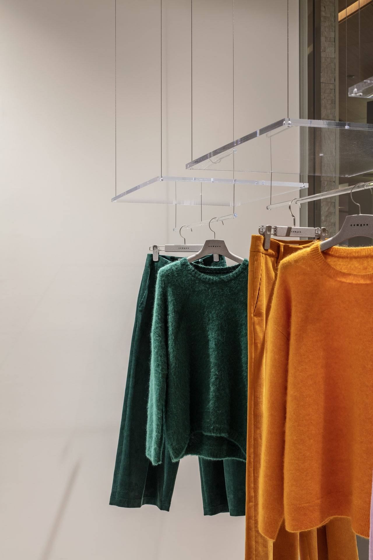 Comgen — interior, 11 of 16