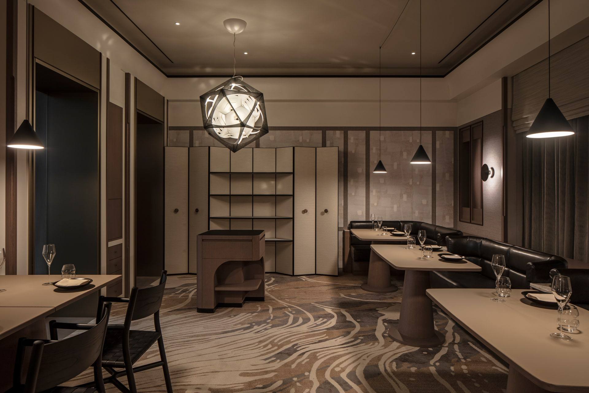 Soigné — interior, 11 of 17