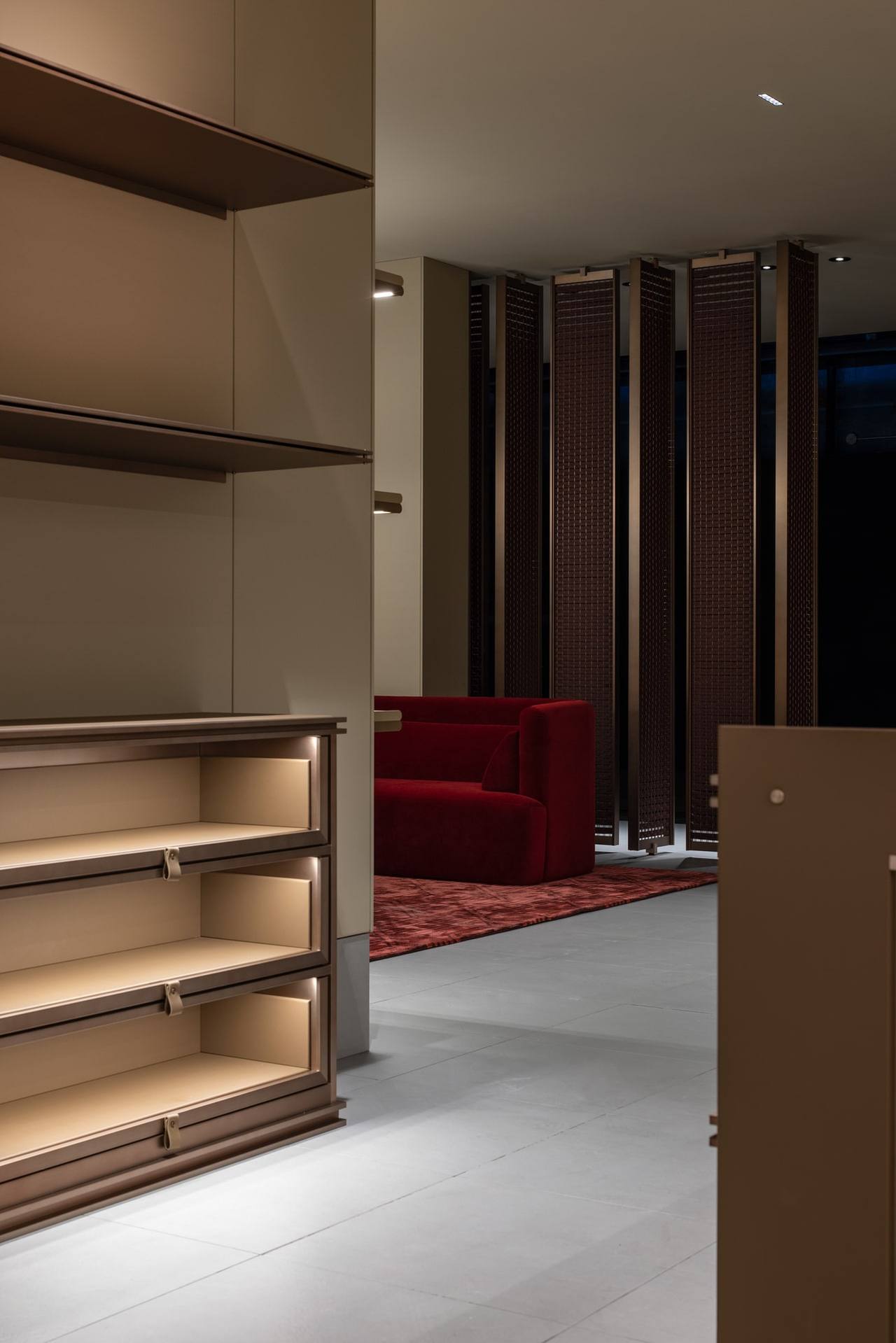 Jons — interior, 10 of 14