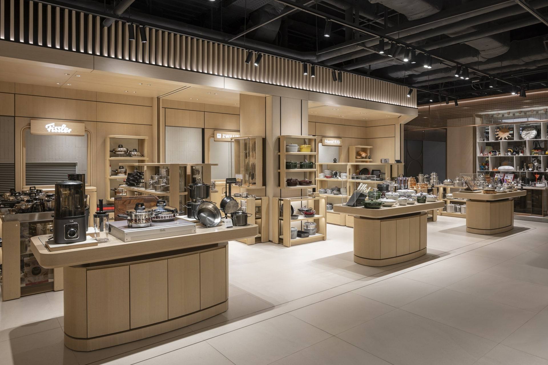 Shinsegae Gangnam-Table&Dishware — interior, 12 of 21