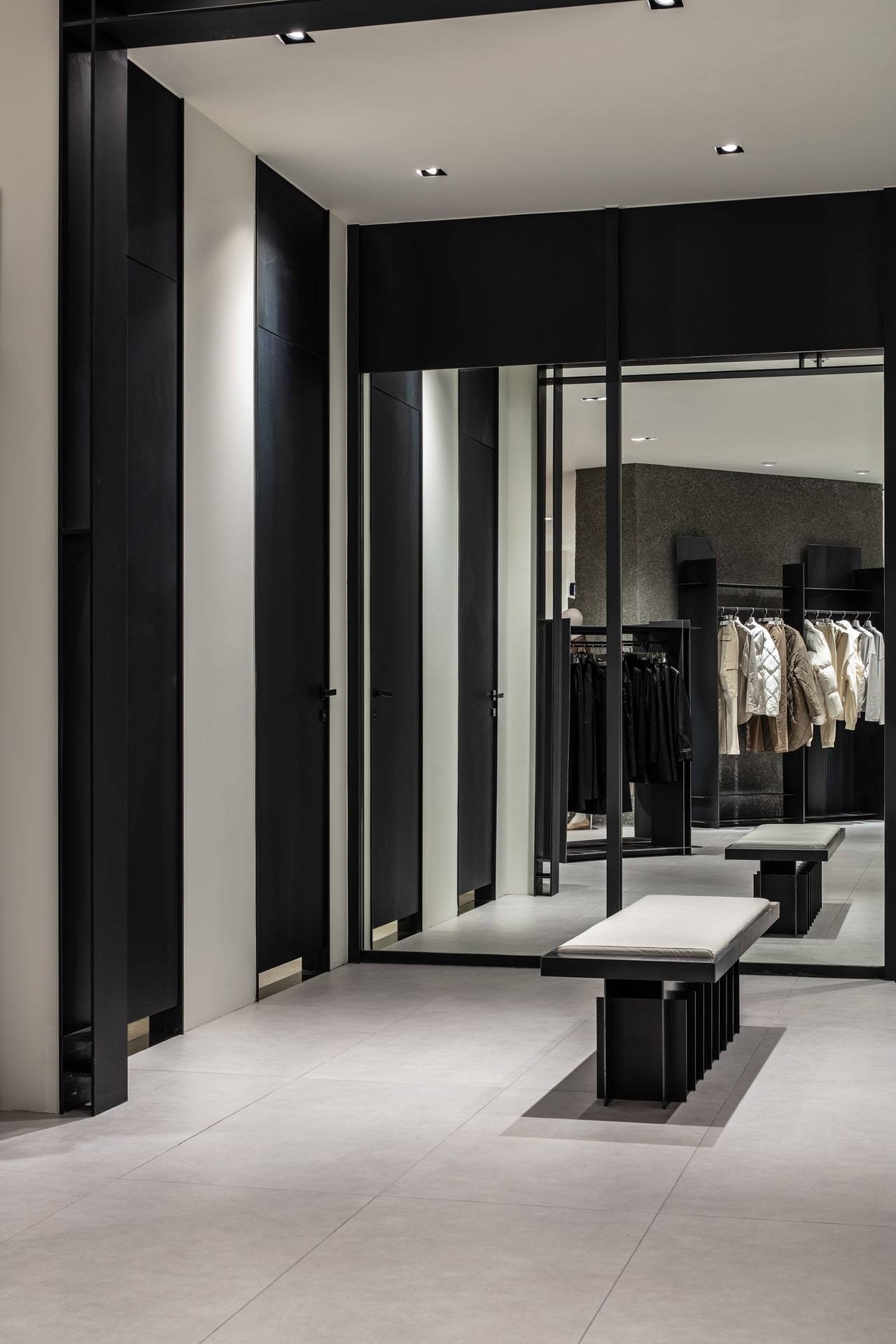 Comgen — interior, 12 of 16