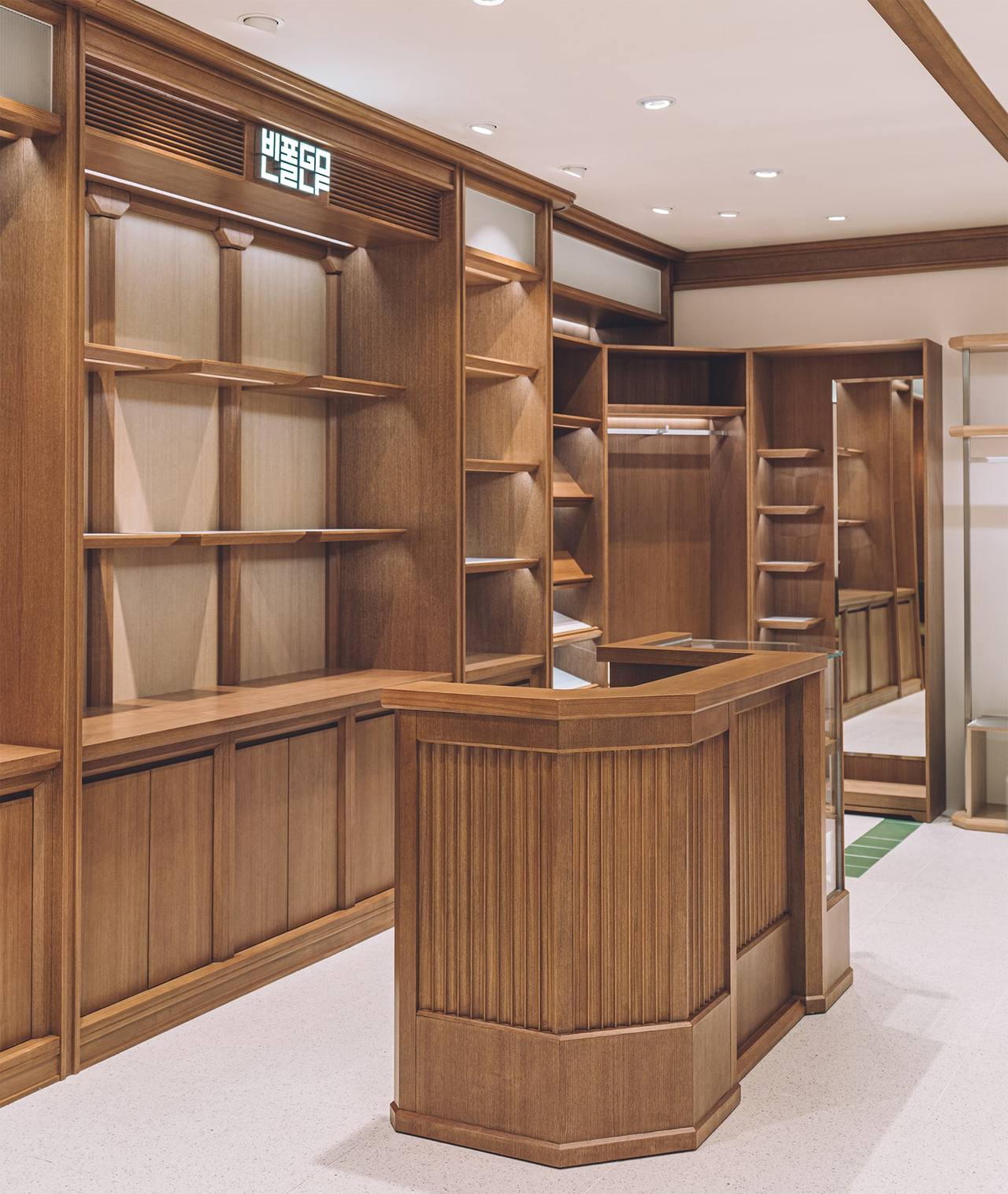 Beanpole Golf — interior, 14 of 23