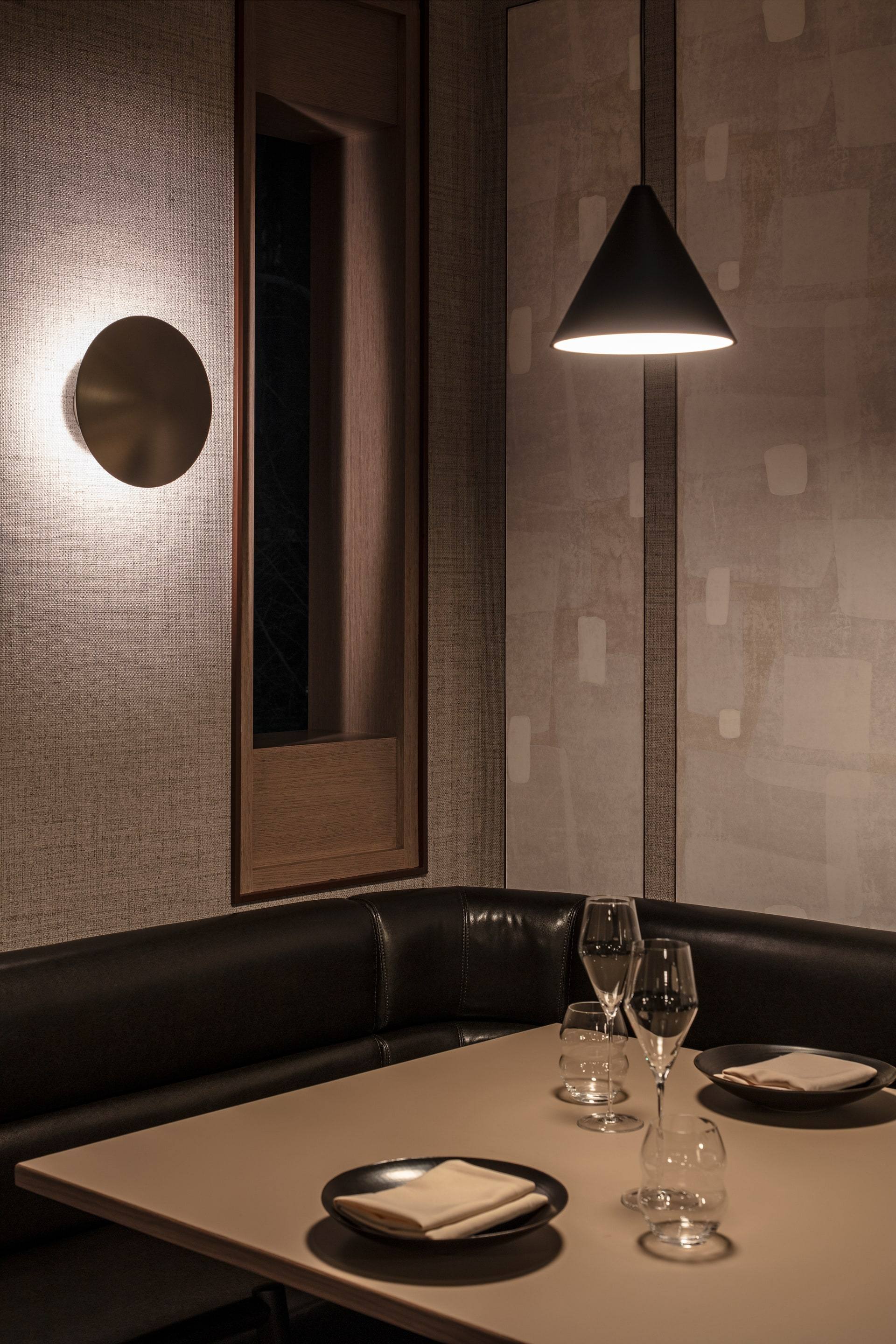 Soigné — interior, 16 of 17