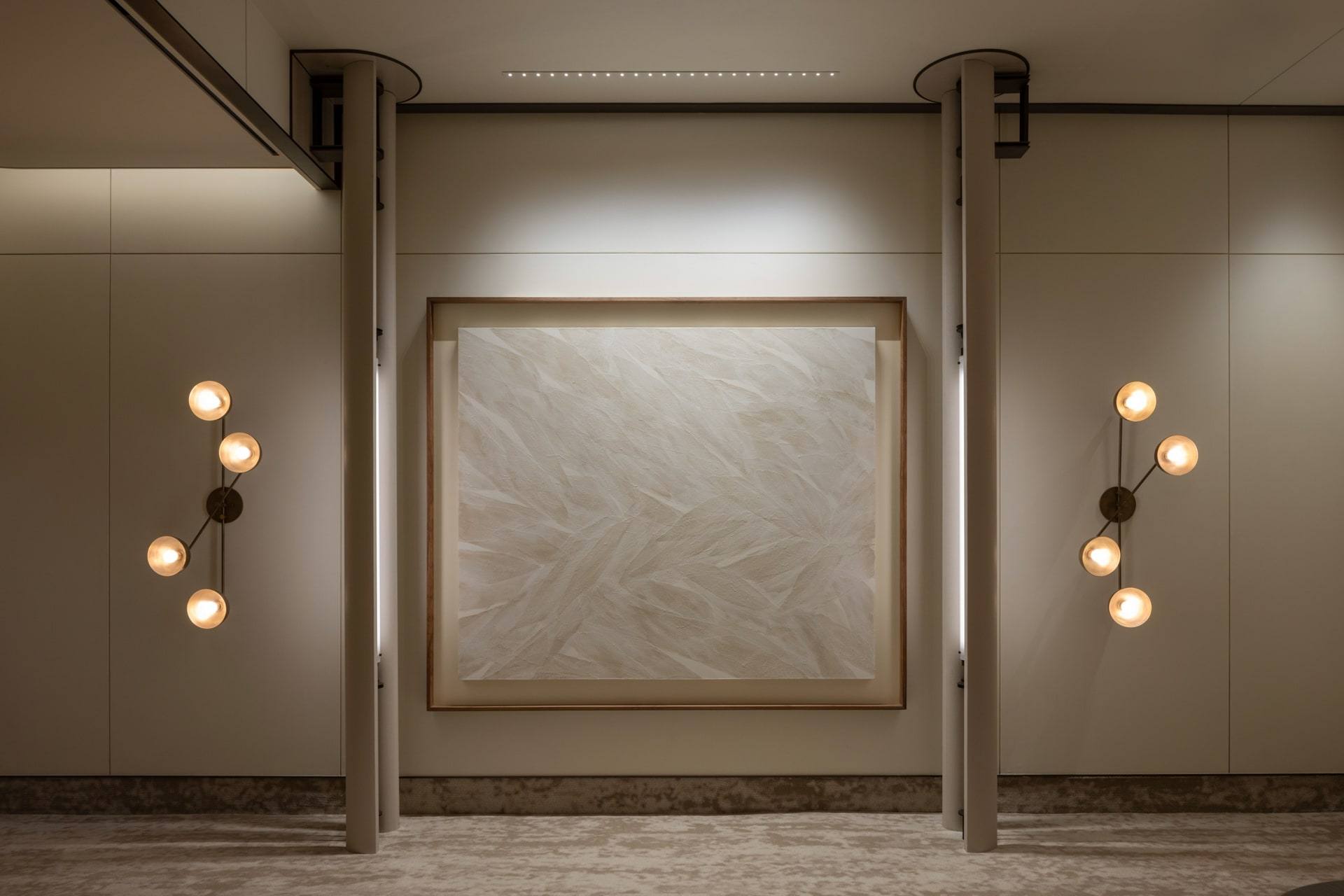 Lotte Avenuel Emerald Lounge — interior, 17 of 30