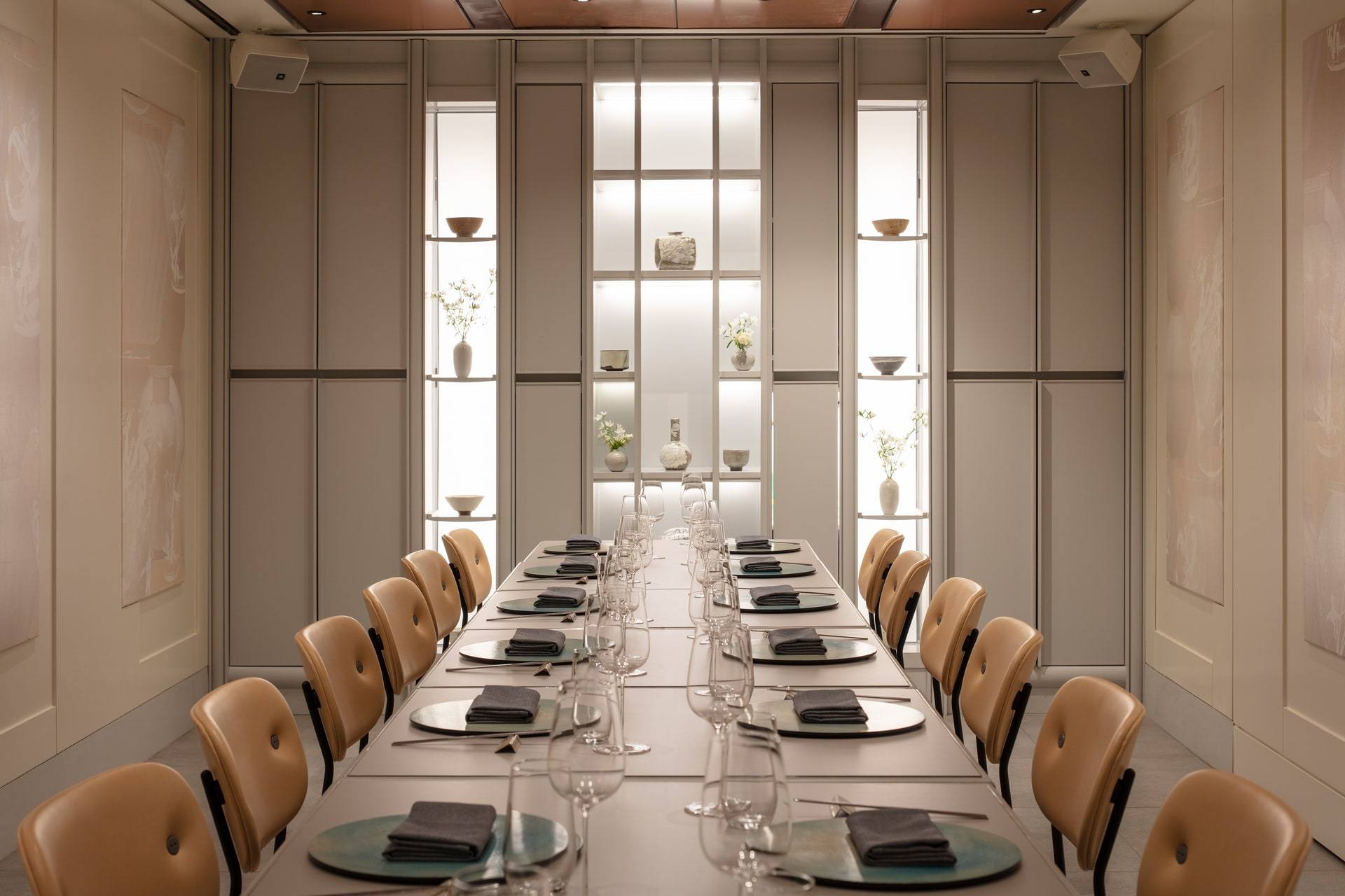 Naro — interior, 25 of 29