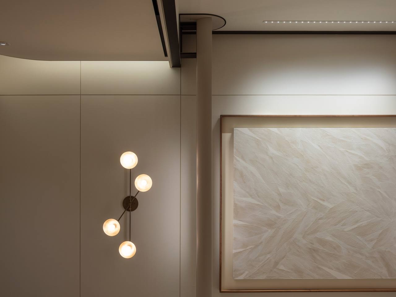Lotte Avenuel Emerald Lounge — interior by Studio Writers