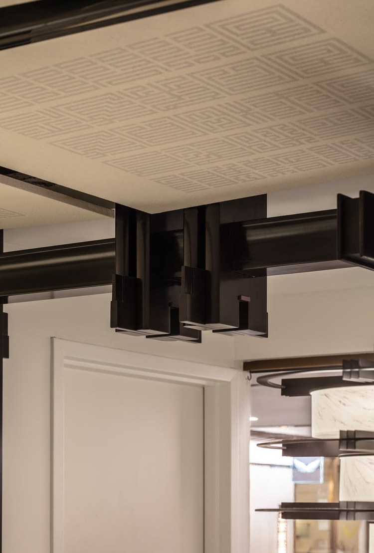 Naro — Furniture & Fixture