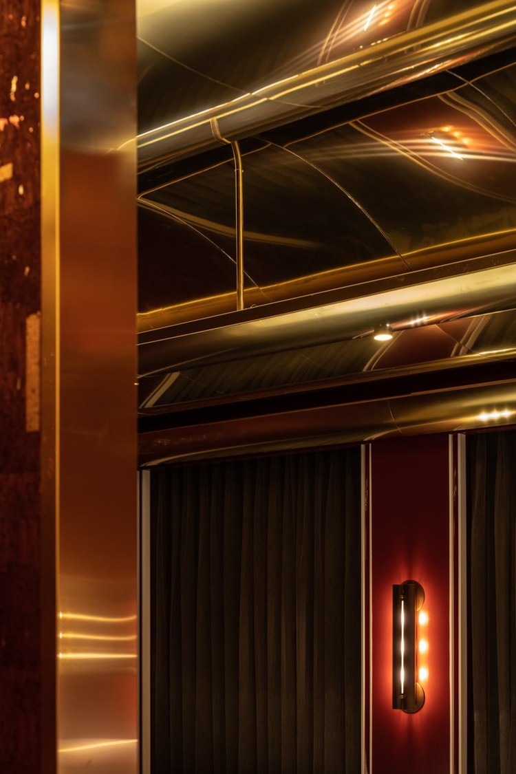 Soigné Redroom — Lighting Fixture